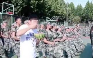 红领巾吃瓜爆料军训,揭秘军训那些事儿