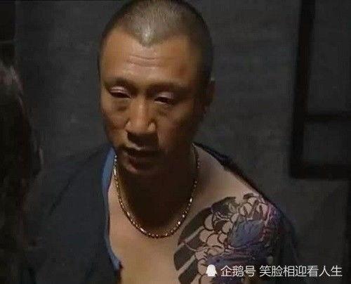 娱乐圈吃瓜纹身哥是谁,娱乐圈神秘人物之谜揭晓