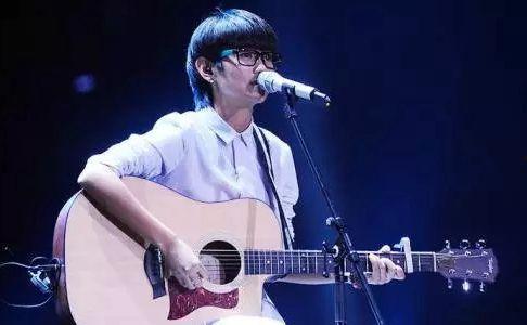 明星网红年薪多少,百万至千万不等，行业收入差距大