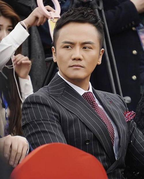 明星网红表弟小说,跨界小说背后的真实人生