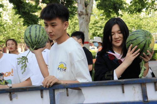 今日吃瓜 警花,今日吃瓜，揭秘警界花木兰的英勇事迹