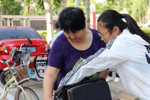 今日吃瓜 警花,今日吃瓜，揭秘警界花木兰的英勇事迹