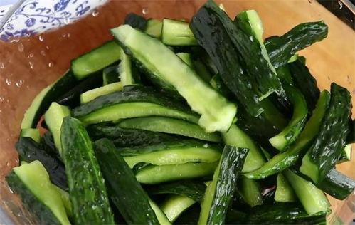 瓜姐今日吃瓜 热门吃瓜,揭秘热门事件背后的真相