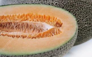 吃哈密瓜舌头黑怎么回事