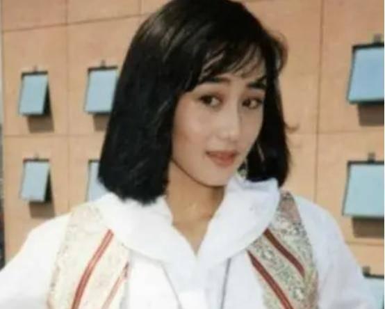 明星网红三妹,明星网红的璀璨人生