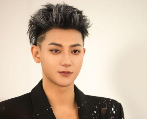 模仿者明星网红,揭秘明星网红背后的模仿者传奇