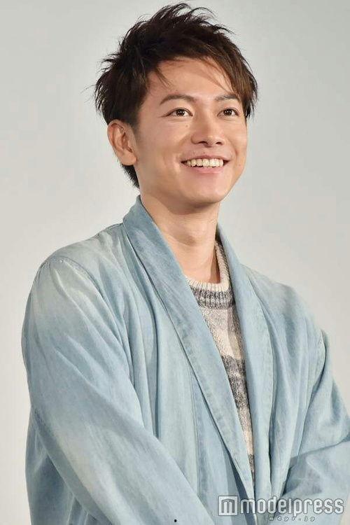 安徽男明星网红,魅力四溢，网络人气飙升的本土明星风采”